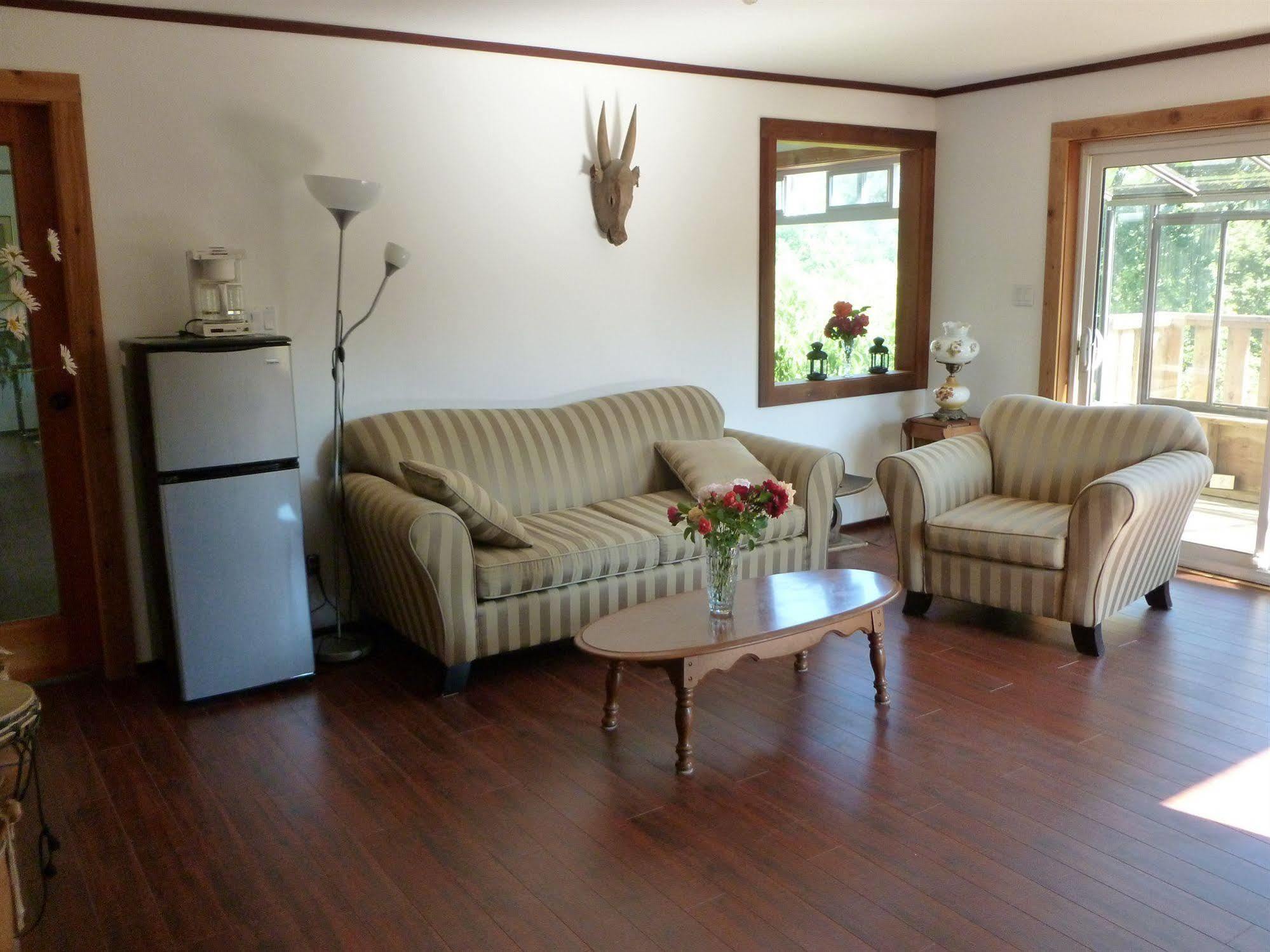Harrison Hammond House Farmstay Harrison Mills Buitenkant foto