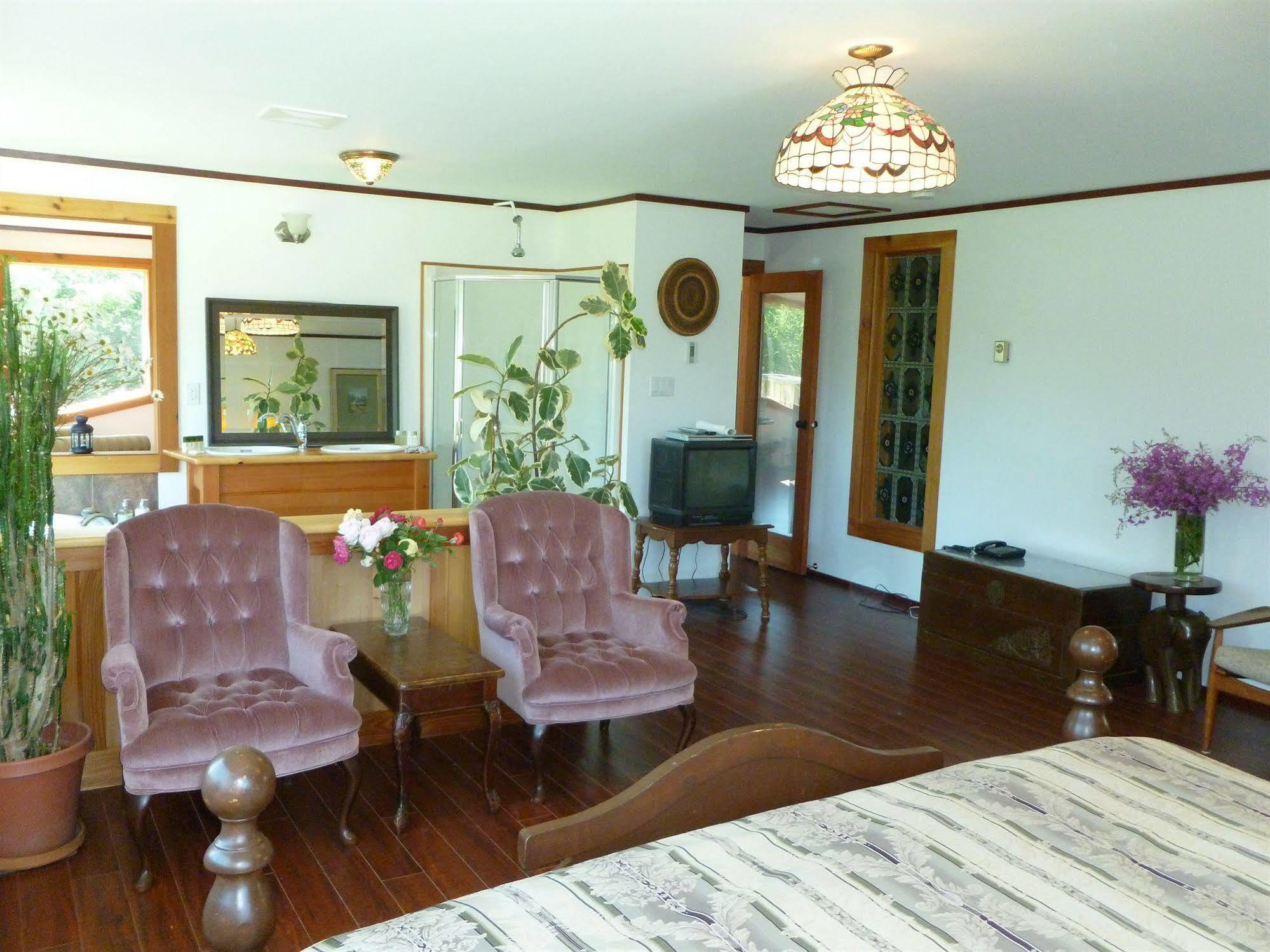Harrison Hammond House Farmstay Harrison Mills Buitenkant foto